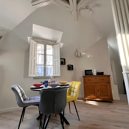 Lysbed - T2 Le Flore Lägenhet