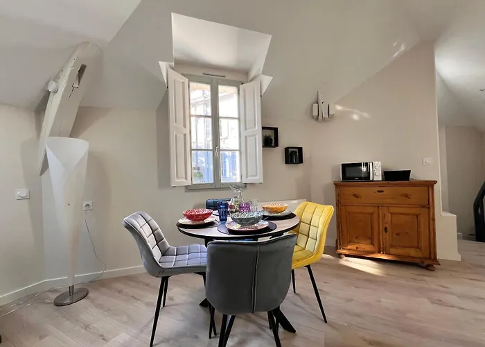 Lysbed - T2 Le Flore * Анже